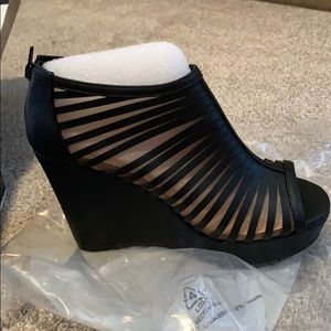 Torrid wedge black high heels